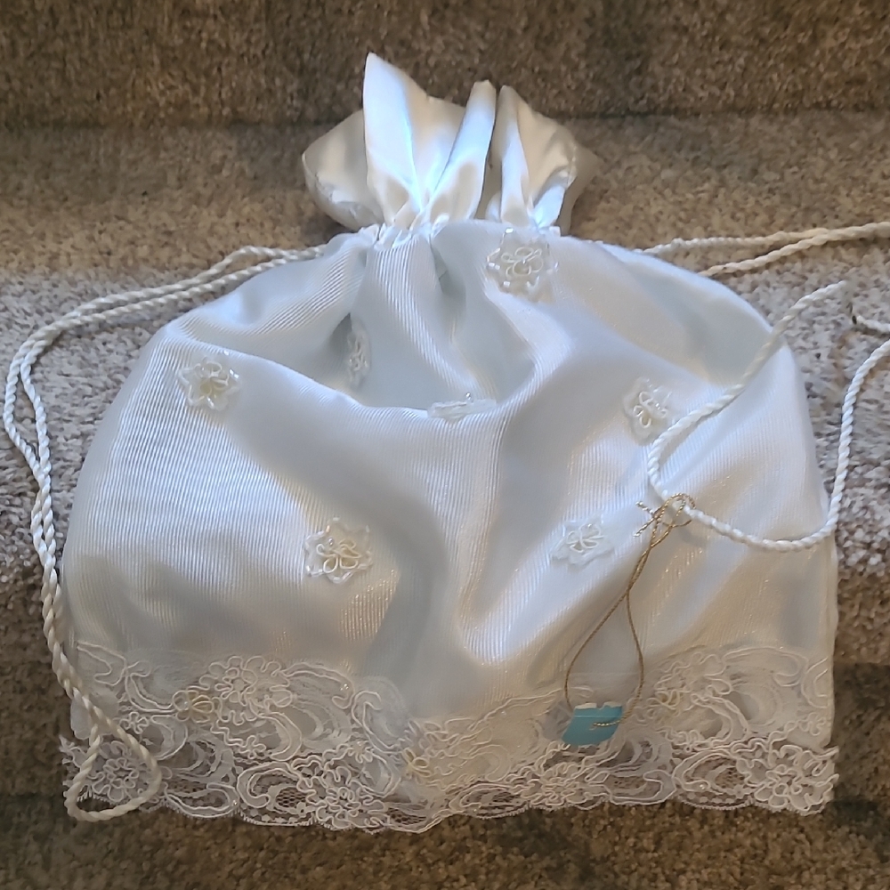 Elegant White Satin Clutch with Lace Detailing